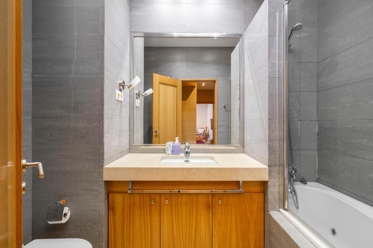 Whome Ajuda 31 Premium W/ Elevator & Parking ลิสบอน ภายนอก รูปภาพ
